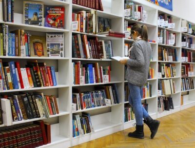 Biblioteca Peschiera Borromeo