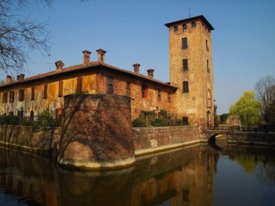 Castello Peschiera Borromeo