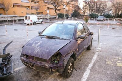 veicolo abbandonato