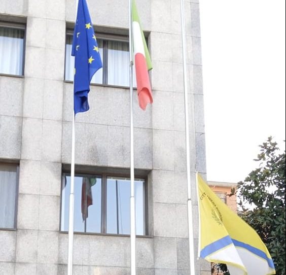 bandiera mezzasta a peschiera