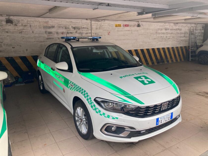Polizia locale auto(2) rho