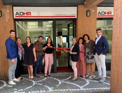 Un momento dell'inaugurazione della filiale ADHR Group di San Donato Milanese