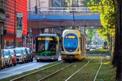 bus tram trasporto pubblico locale