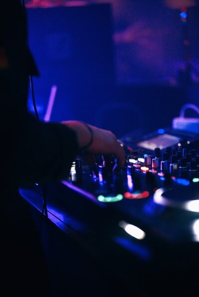 djing dj