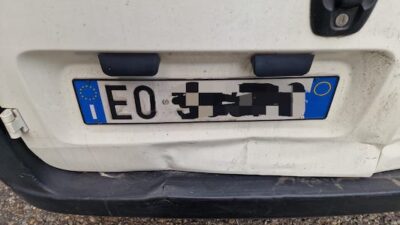 targhe contraffatte