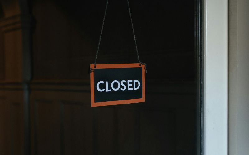 chiuso uffici chiusi chiusura