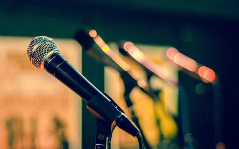 microfono cantare musica