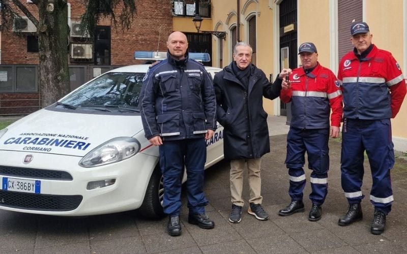 cormano consegna auto carabinieri
