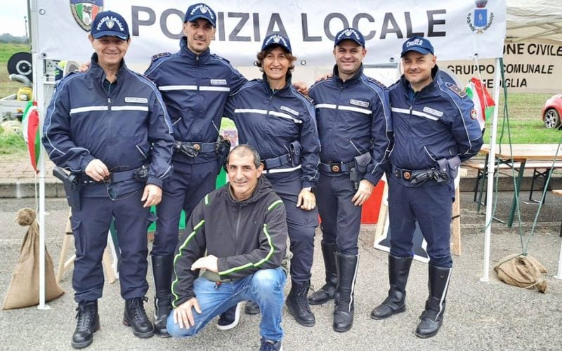 mediglia stand pl