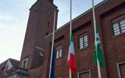 villasanta municipio bandiere mezz asta