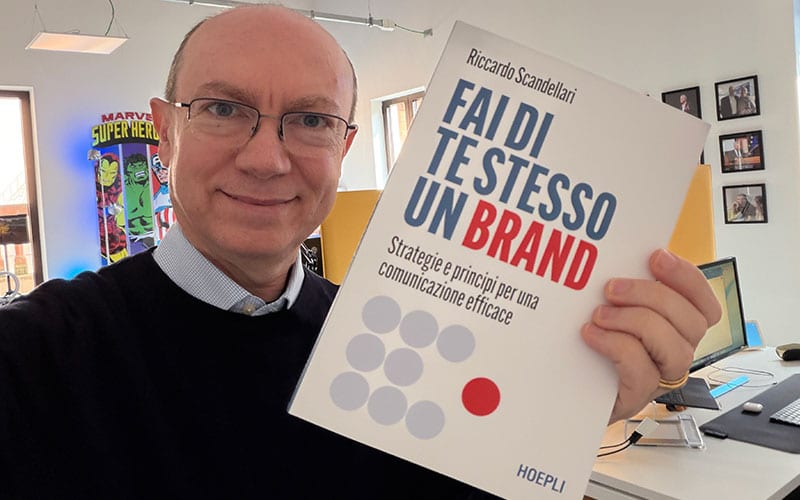 Riccardo Scandellari - Fai di te stesso un brand 2026