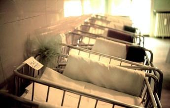 Natalita il report Oltre 6 italiani su 10 rinunciano a figli per motivi economici e sociali