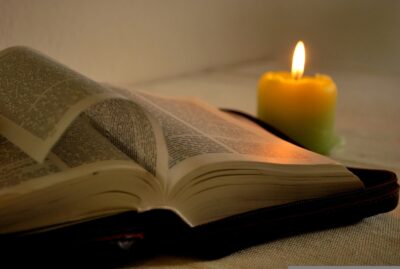 Candela e libro
