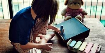 Batterie a bottone allarme per i bambini nel 2026 il triplo dei casi rispetto allo scorso anno