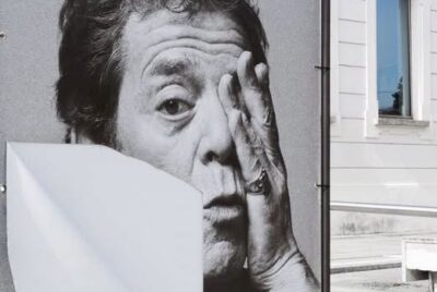 Cinisello mostra foto vandalizzata