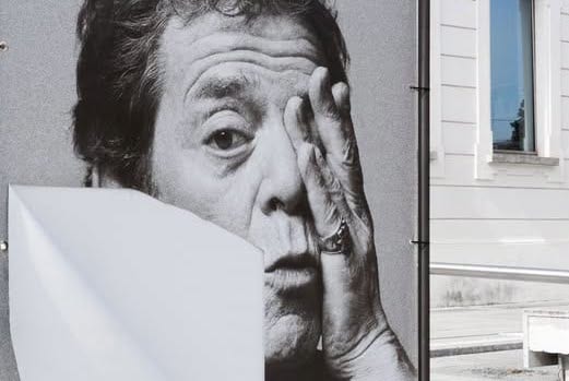 Cinisello mostra foto vandalizzata