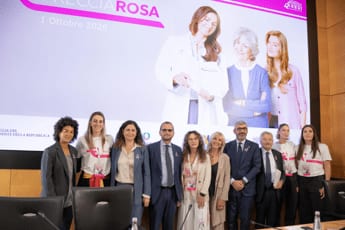 Torna FrecciaRosa da 16 anni la prevenzione dei tumori viaggia in treno